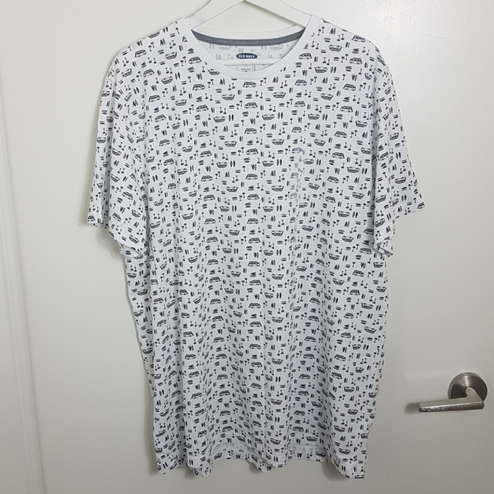 Old Navy T Shirt Size XL NWT